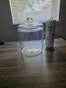 Glass jar