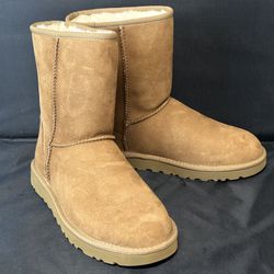 UGG Classic Short II Winter Boots Women’s US 9 Chestnut – New in Box
