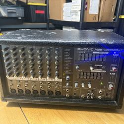 Phonic Powerpod 740 Plus 2X220W 7-Channel Powered Mixer 