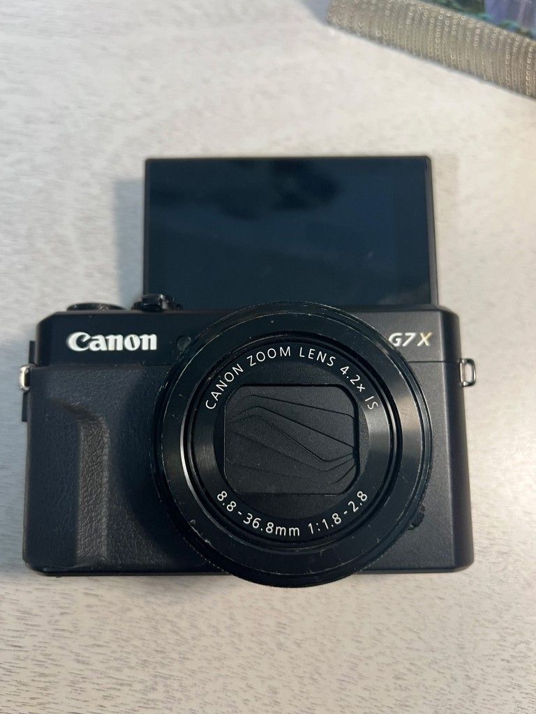 Canon Powershot G7X Mark II