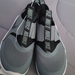 Boys Nike Slip On