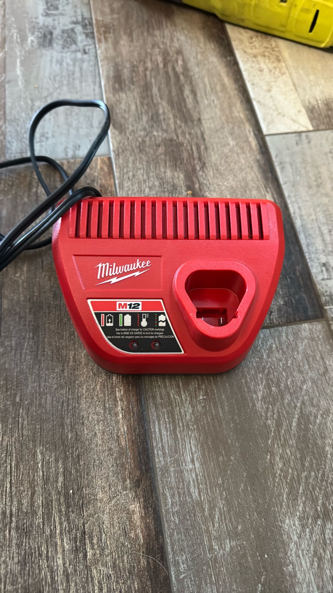 Milwaukee M12 Charger New