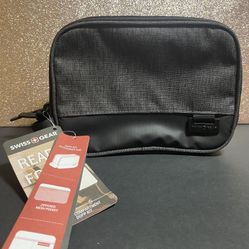 SWISS GEAR TOILETRY BAG