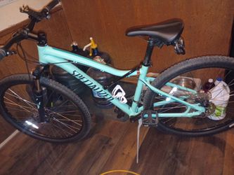 Specialized Jynx 27.5 tires like new