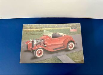 Ford A-V8 “1931” Highboy Roadster “Flatheads Forever” Model Kit