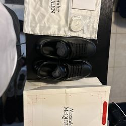 Alexander Mcqueen(black) Size-44/10.5-11