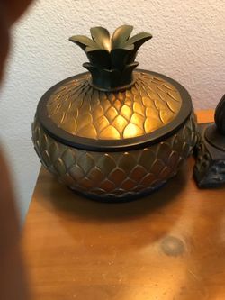 Hawaiian dish with cover and Hawaiian candle stick. Excellent