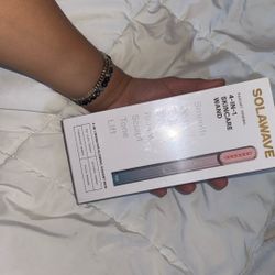 Solawave 4  in 1 Skincare Wand