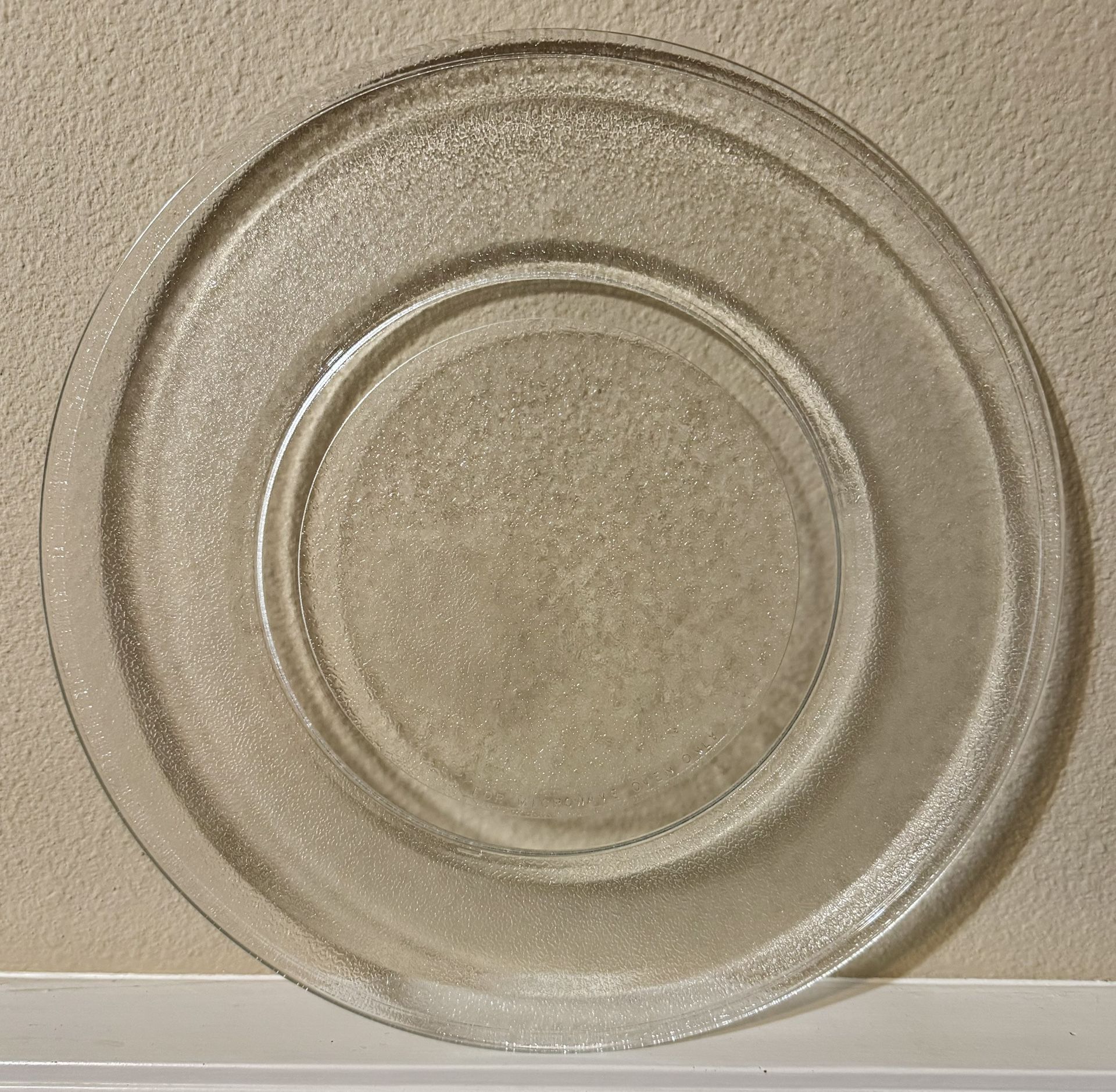 GLASS PLATTER
