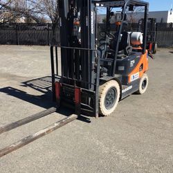 2016 Doosan 5k Warehouse Forklift