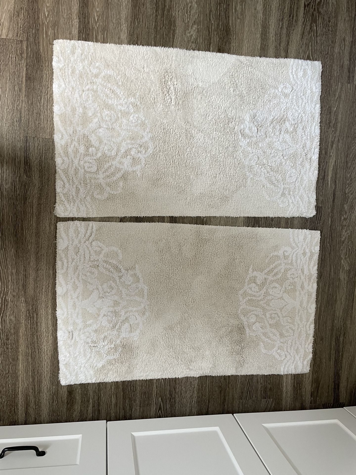 shower curtain and rug