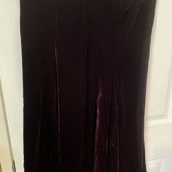 Used Condition, Ralph Lauren Burgundy Velvet Like Skirt Size 14 Petite