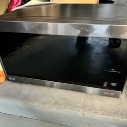 LG Microwave 