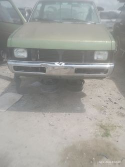 1995 Nissan Hardbody D21 Pickup for parts