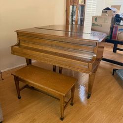 Story & Clark Baby Grand Piano