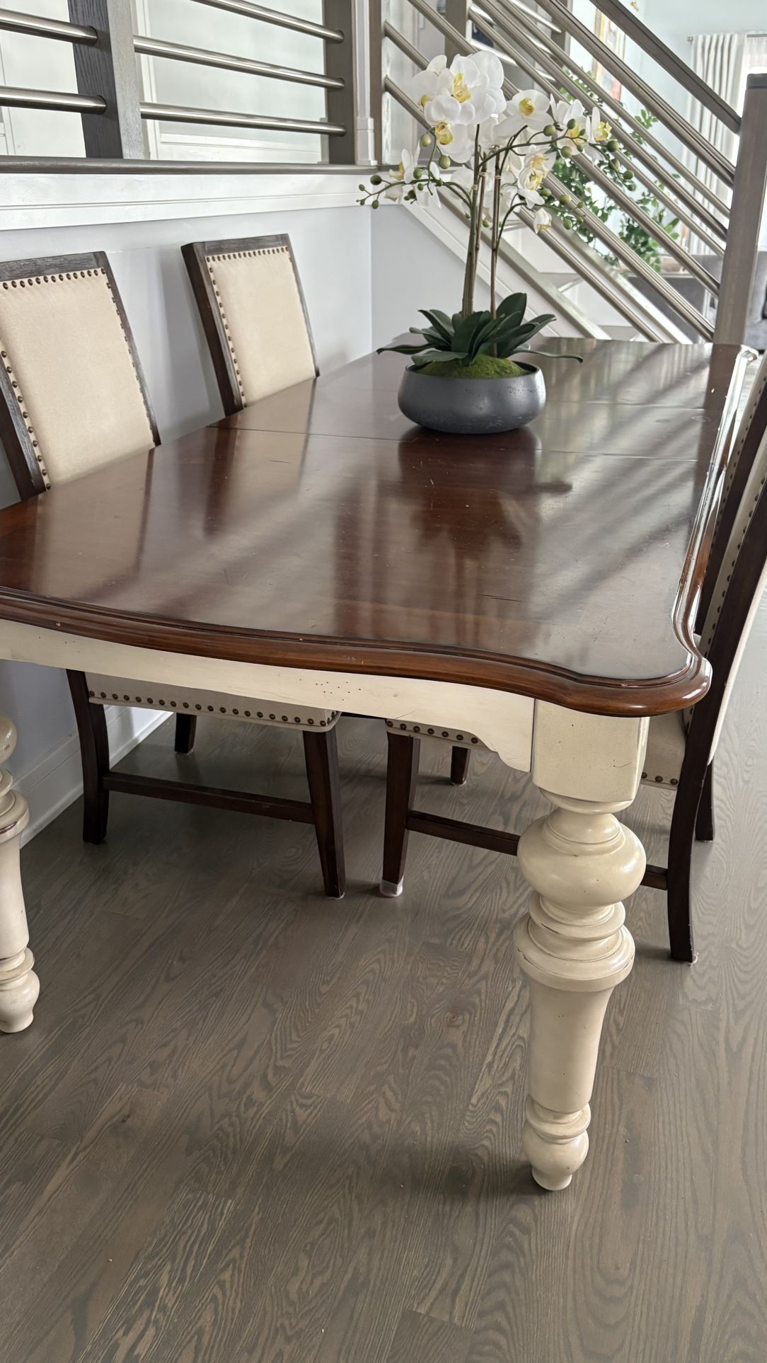 Dinning Table With 4 Chairs