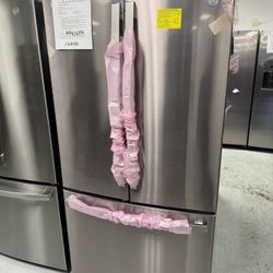 GE Profile 23 Cu.ft Counter Depth Refrigerator With Internal Water Dispenser And Ice Maker