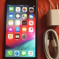 Factory unlocked apple iphone 7 128 gb, sold with warranty 