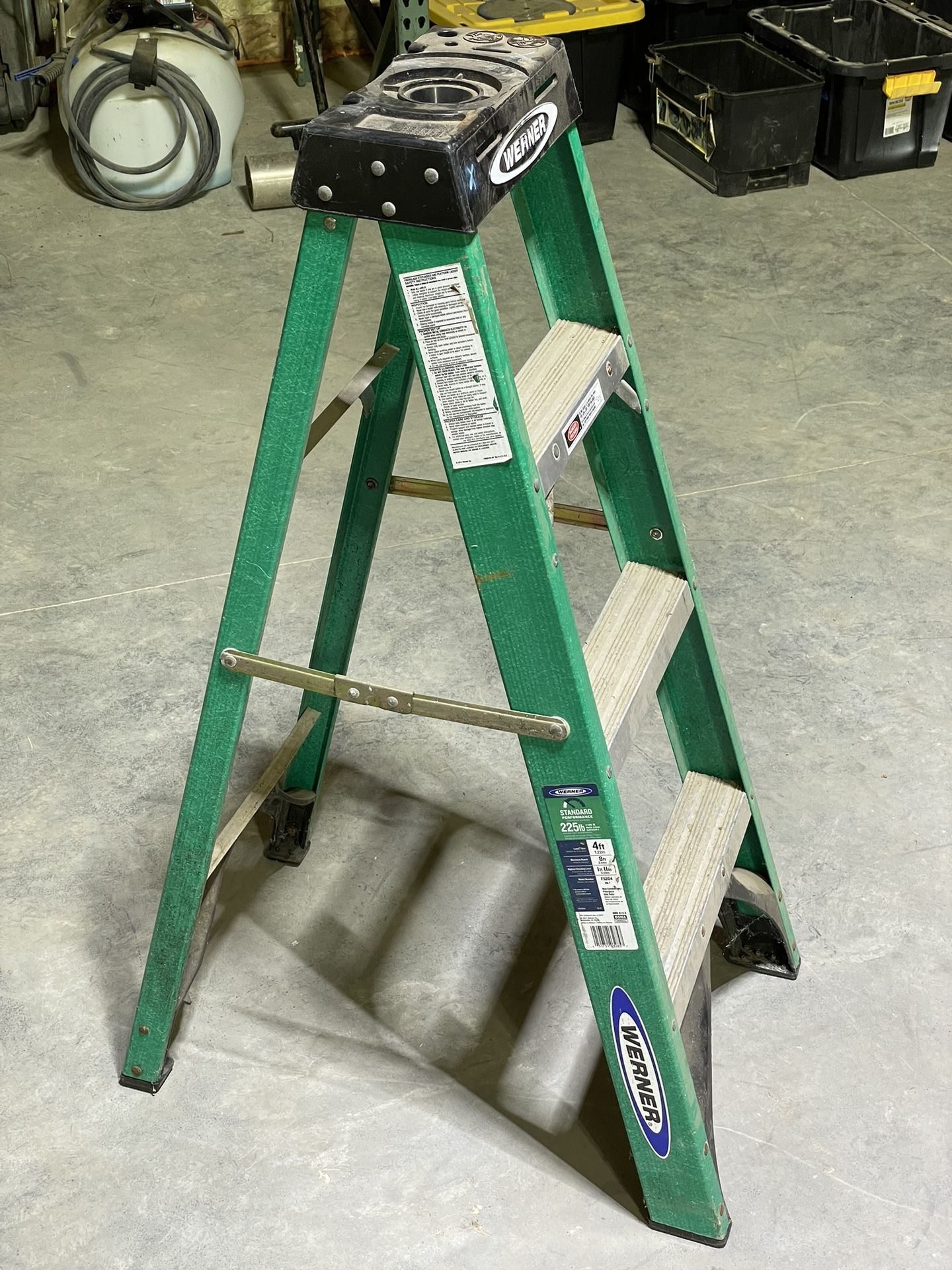 2020 Werner 4ft Ladder Fiberglass