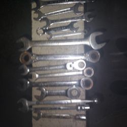 Mixed Wrenchesover 100 Pcs 