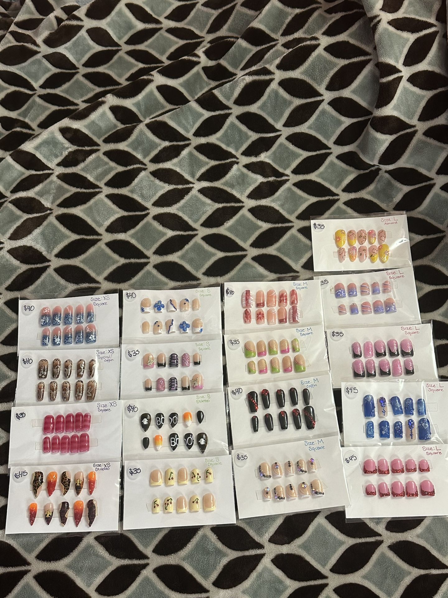 Press on nails