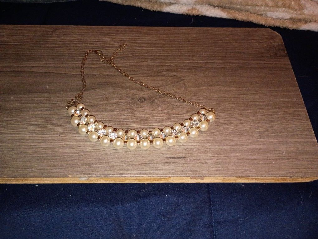 Banana Republic Pear Necklace