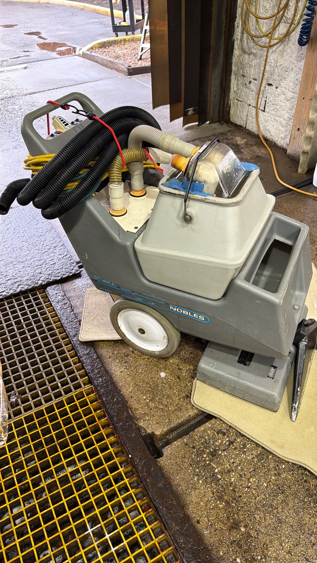 Nobles Scx-20 Extractor And Carpet Scrubber