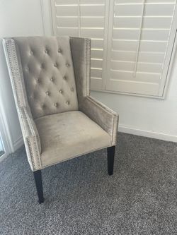 Queens Chair Z Gallery 