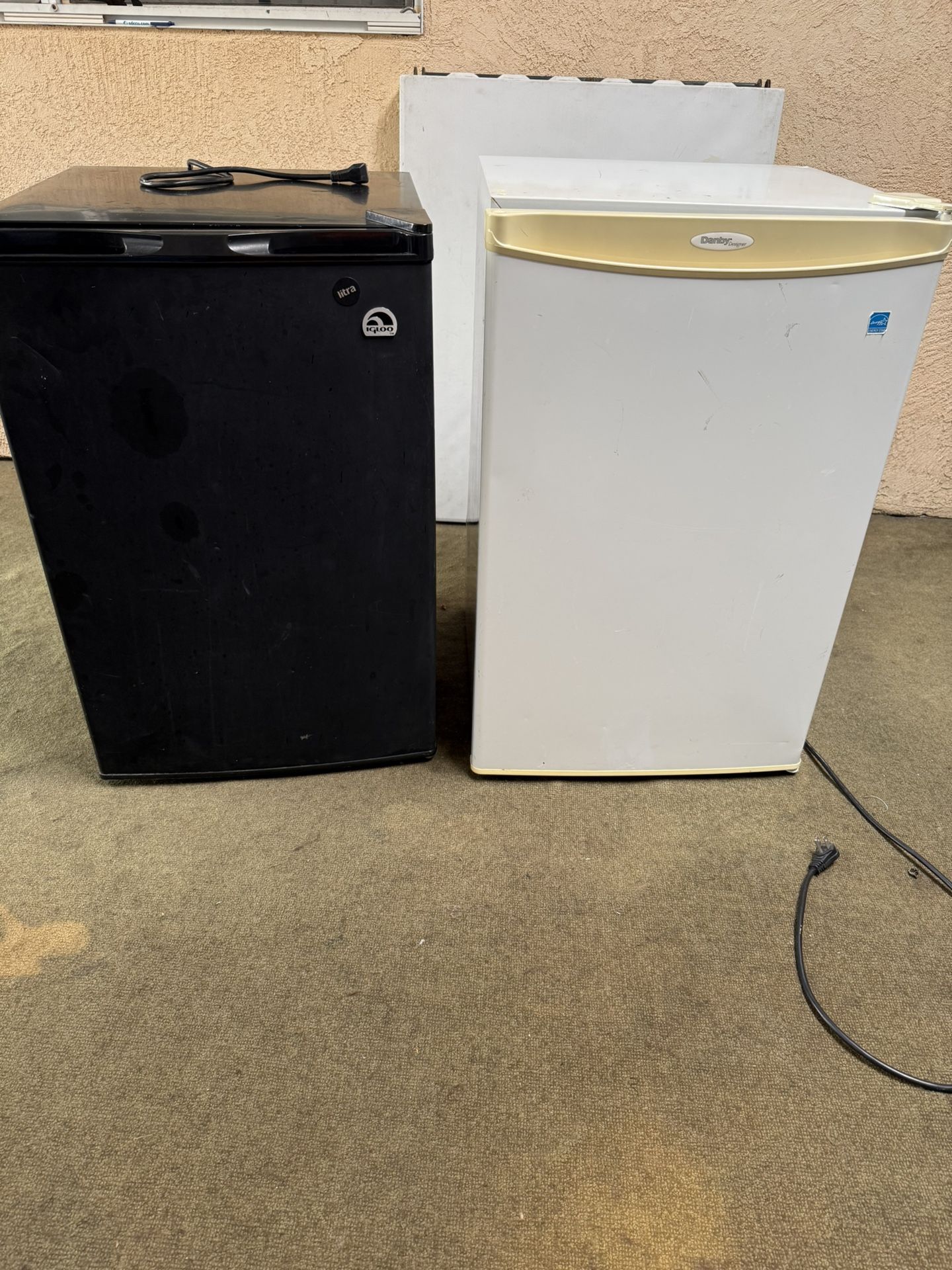 Mini Fridge 