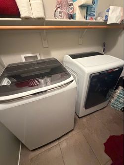 Washer and dryer set (gas)