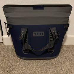 M30 TOTE SOFT COOLER