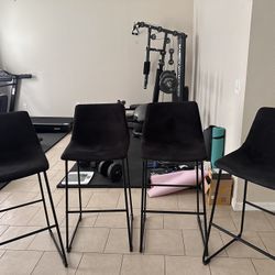 Black Bar Stools 