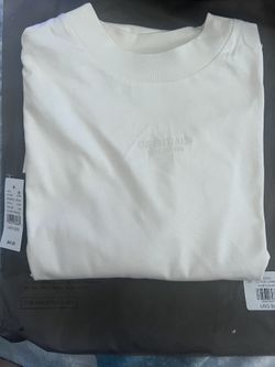 Brand New FOG Essential T Shirt Size Large 