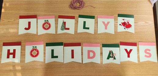 "Jolly Holiday" Holiday Garland