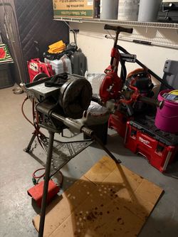 Ridgid 300 Pipe Threading Machine and groovers