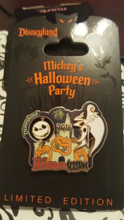 Limited Edition 2016 Mickey's Halloween Party Pin!