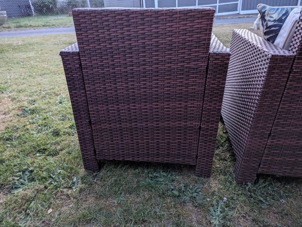 Outdoor Wicker 4 Piece Patio Set for Sale in Lynnwood, WA OfferUp
