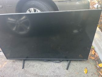 Tv.  42” sharp Roku smart tv 50$$