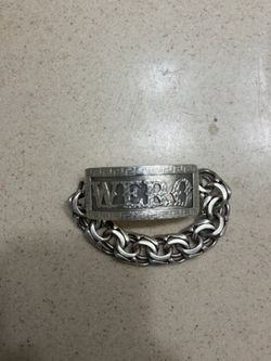 silver esclava