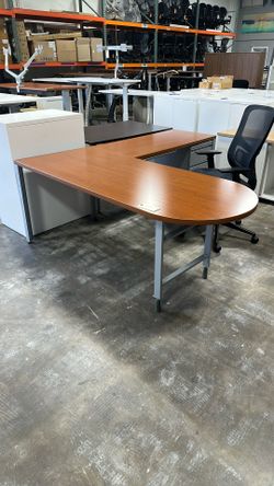 P-top L Shape Desk With Drawers