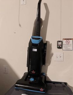 Upright vacuum