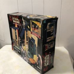 Star Wars 1999 Episode 1 Theed Hangar PlaySet Open Box New 