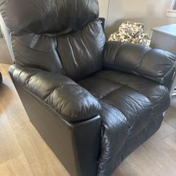 La Z Boy Morrison Reclining Chair 