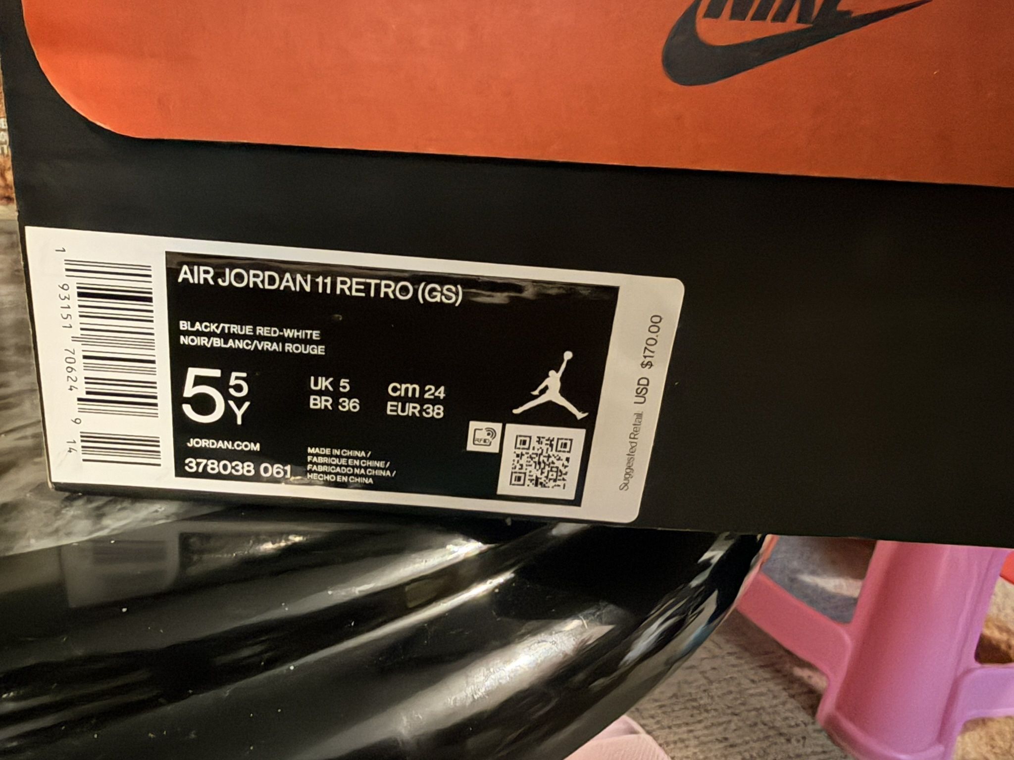 Air Jordan 11 Retro (GS) / US Size 5.5Y / Black-True Red-White