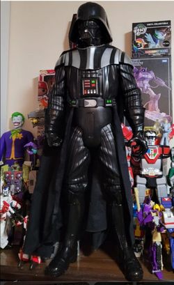 STAR WARS   VADER.  28 IN