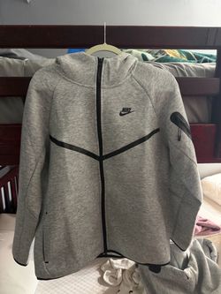 Grey Nike tech set
