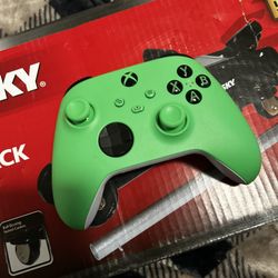 Brand New Green Xbox Controller 