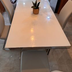 Dining Table Set With 4 Chairs 