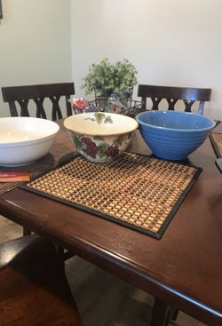 Mixing bowls