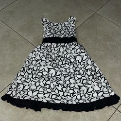 Maggie & Zoe Girl’s White Dress with Black Outlined Flowers, Size 6